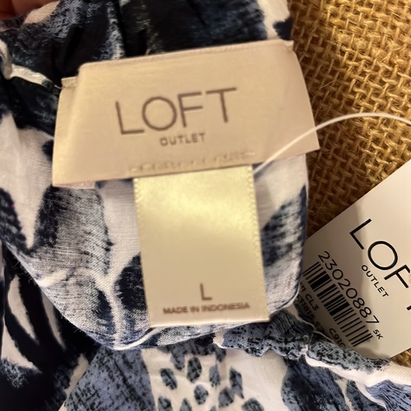 Loft outlet blue & white off the shoulder top size L - Picture 7 of 11